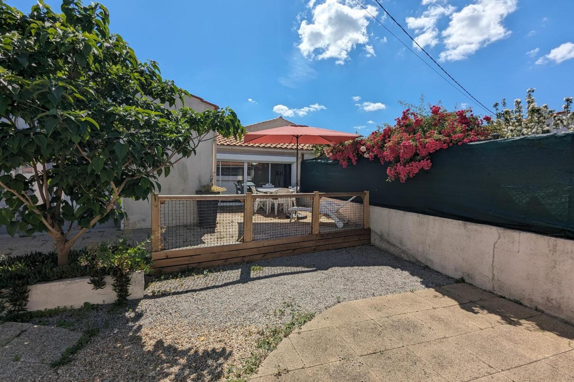 Spacious Nest With Terrace Near The Beach Saint-Hilaire-de-Talmont Exterior foto